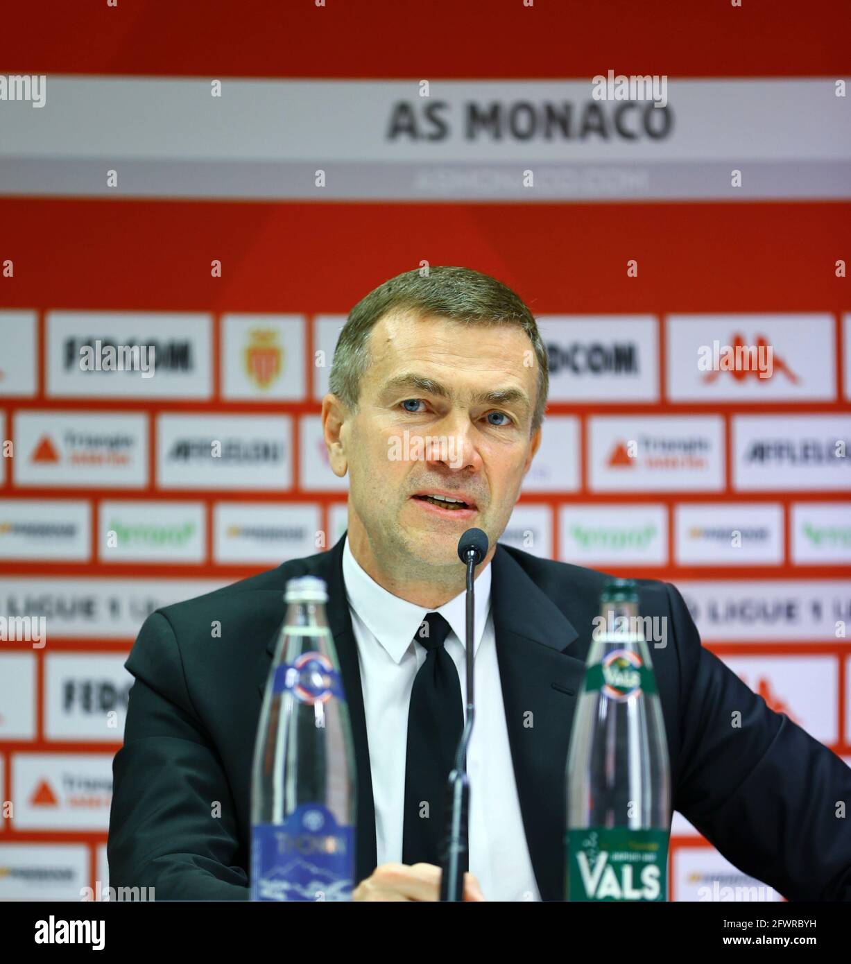 Monaco, Monte-Carlo – 24. Mai 2021: PRESSEKONFERENZ ZUR SAISONFINALE VON MONACO mit Oleg Petrov, Vizepräsident und Generaldirektor im Stade Louis II Monaco. Fußball Stockfoto