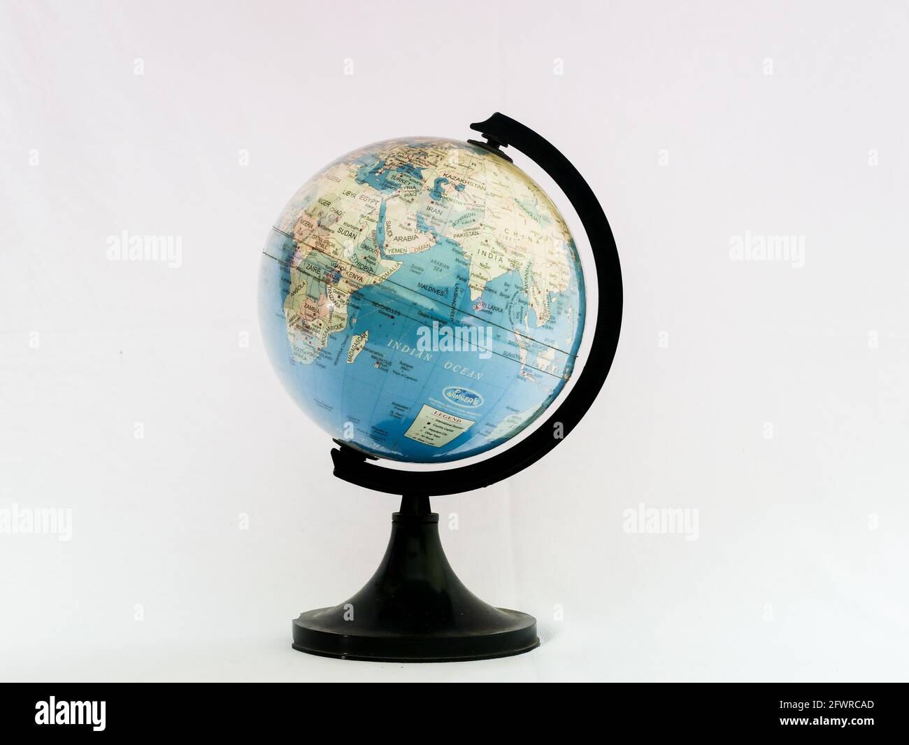 Erdkugel mit isolierten Ländern auf weißem Hintergrund Stockfoto