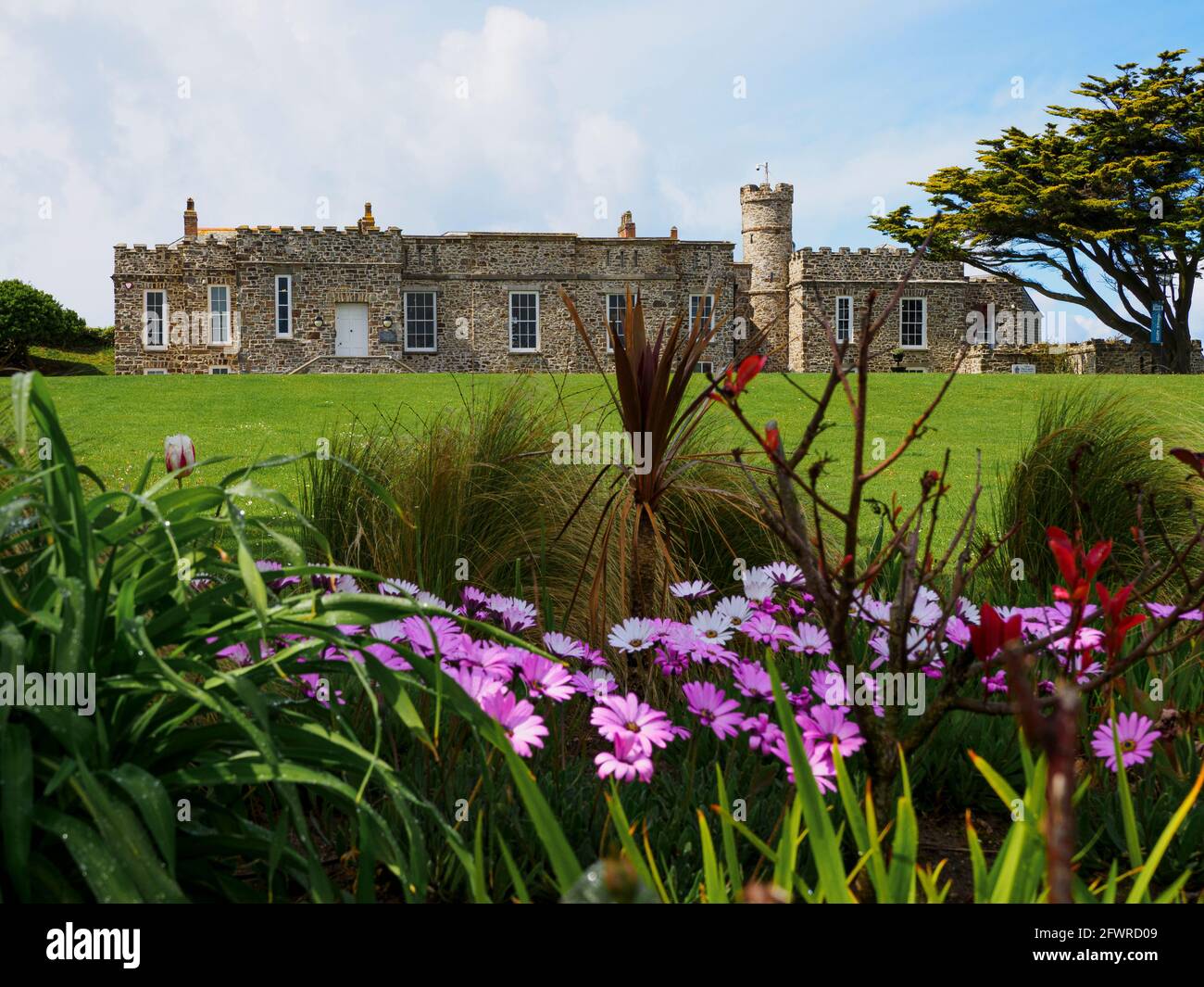 The Castle Bude, ein historisches Haus, Kulturzentrum, Hochzeitslocation, Kunstgalerien und Café, Bude, Cornwall, Großbritannien Stockfoto