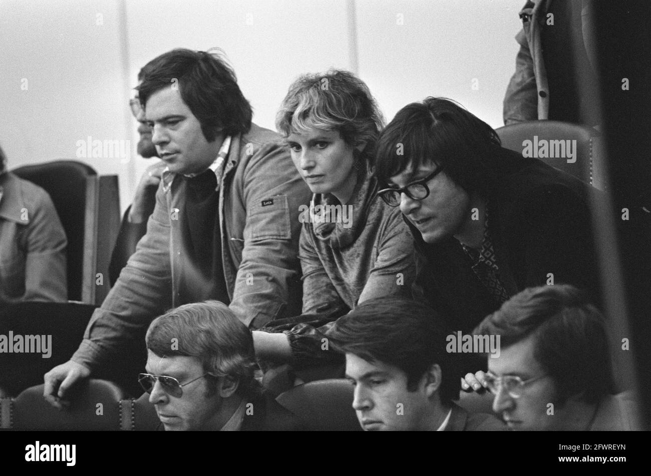 CRM-Zuschuss für H.P. im Unterhaus, Nr. 9 links oberhalb Ischa Meyer, 15. Mai 1974, Tribüne, Niederlande, 20. Jahrhundert Presseagentur Foto, Nachrichten zu erinnern, Dokumentarfilm, historische Fotografie 1945-1990, visuelle Geschichten, Menschliche Geschichte des zwanzigsten Jahrhunderts, Momente in der Zeit festzuhalten Stockfoto