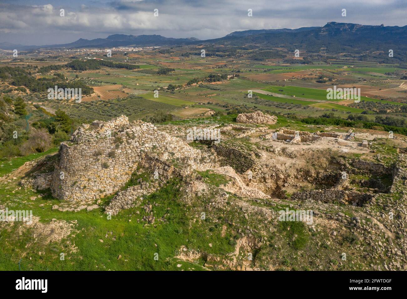 Luftaufnahme des iberischen Ortes Coll del Moro, zwischen Gandesa und Calaceit (Terra Alta, Tarragona, Katalonien, Spanien) Stockfoto
