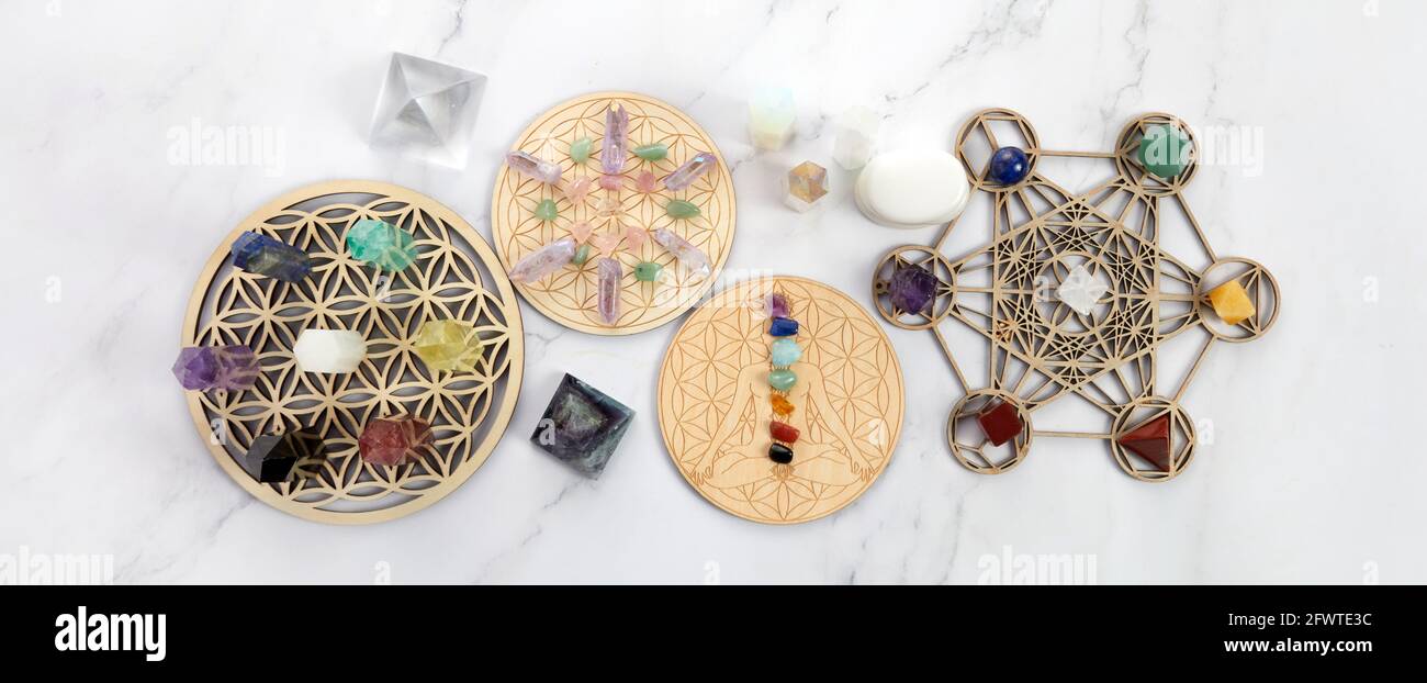 Meditation, reiki und spirituelle Heilung Hintergrund. Gitter für heilende Kristalle. Stockfoto