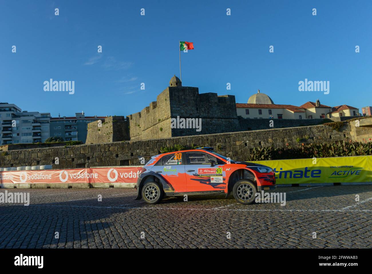 30 Oliver SOLBERG (SWE), Aaron JOHNSTON (IRL), HYUNDAI MOTORSPORT N HYUNDAI i20, RC2 Rally2, Aktion während der Rallye Portugal 2021, 4. Lauf der FIA WRC 2021, FIA World Rally Championship, vom 20. Bis 23. Mai 2021 in Matosinhos, Portugal - Foto Paulo Maria / DPPI Stockfoto