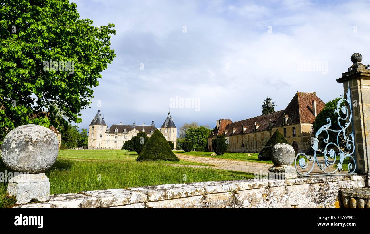 Schloss Mac Mahon, Sully, Burgund, Region Bourgogne-Franche-Comté, Frankreich Stockfoto