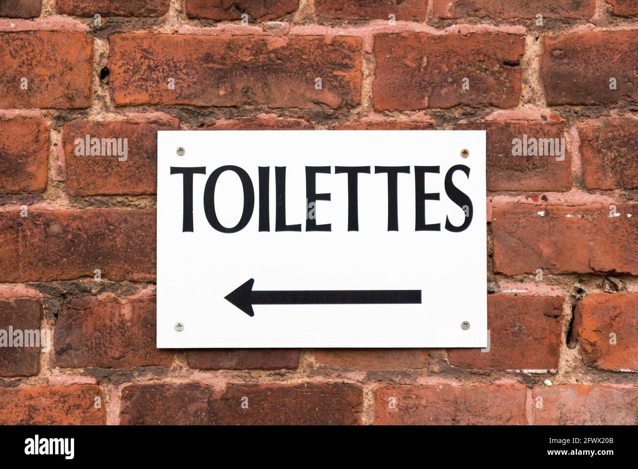 Schild „Toiletten“ (Toilette, WC oder Badezimmer auf Französisch) Stockfoto