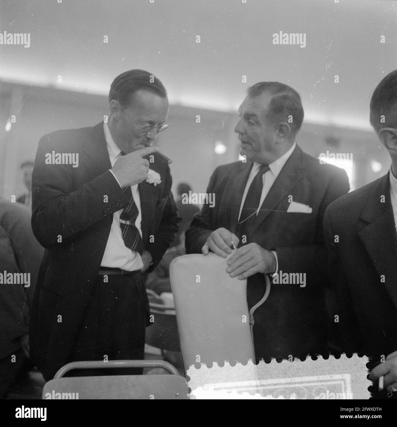 Eröffnung der neuen Munitionsfabrik in Zaandam durch seine Königliche Hoheit Prinz Bernhard, 18. Juli 1957, Eröffnung, Munitionsfabriken, Niederlande, 20 t Stockfoto