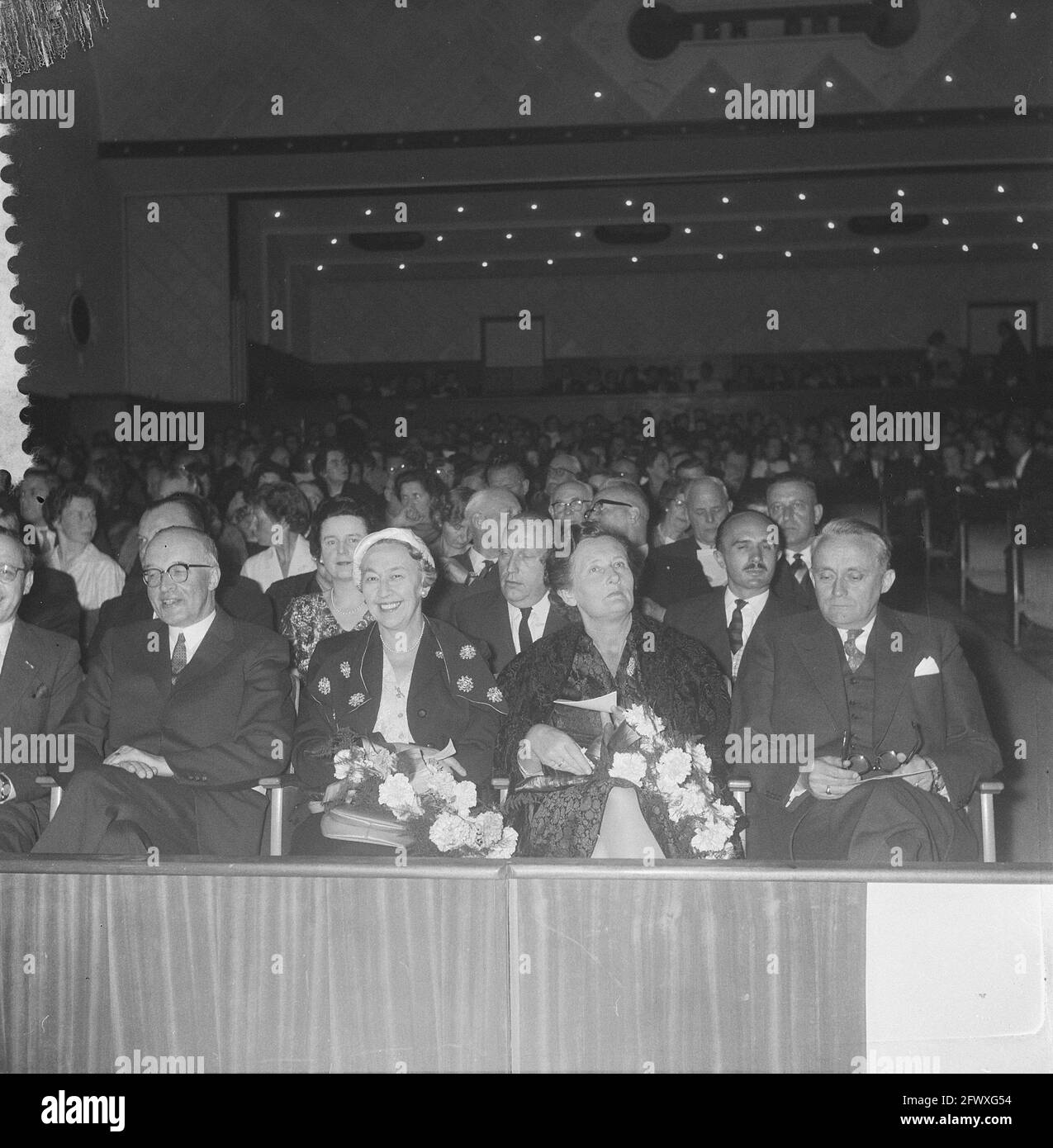 Eröffnung der Amateur Photography Week in Rotterdam, 6. Mai 1958, AMATEURFOTOGRAPHY, Publikationen, Niederlande, Foto der Presseagentur des 20. Jahrhunderts, Stockfoto