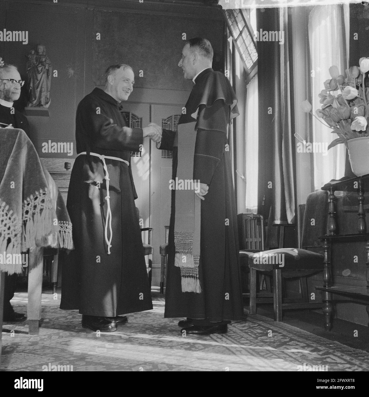 Empfang durch den neuen Dekan von Amsterdam Msgr. Van der Hoogte, 15. April 1961, EMPFÄNGE, Niederlande, Foto der Presseagentur des 20. Jahrhunderts, Nachrichten zu Stockfoto