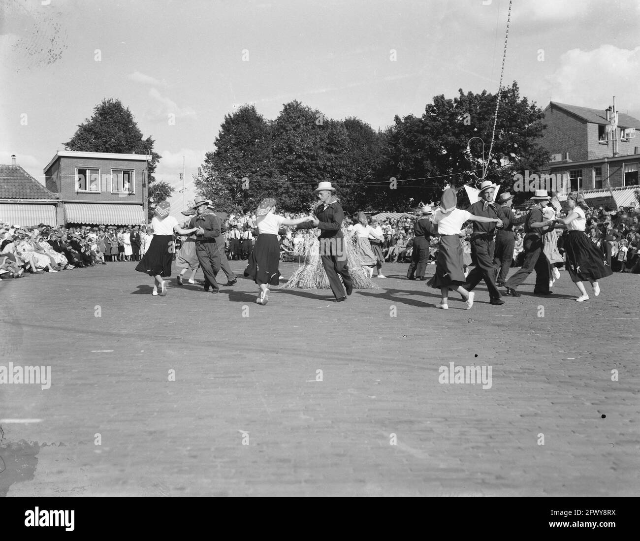 Raalte.Stoppelhaenefeest. Erntefest, Bauerntanz, 25. August 1955, Erntefeste, Stoppelhaenefektivitäten, Niederlande, 20. Jahrhundert Stockfoto