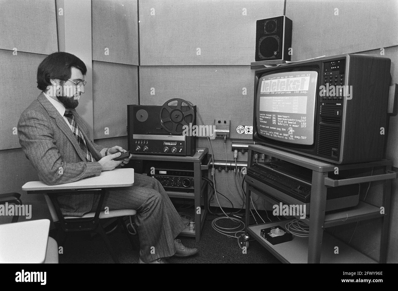 Der ANP-Radio-Nachrichtendienst wird in der Nacht vom 17. Auf den 18. Februar von der Villa in Melkpad in das NOS-Sendeviertel, 16. Februar 1981, Nachrichtendienste, Stockfoto