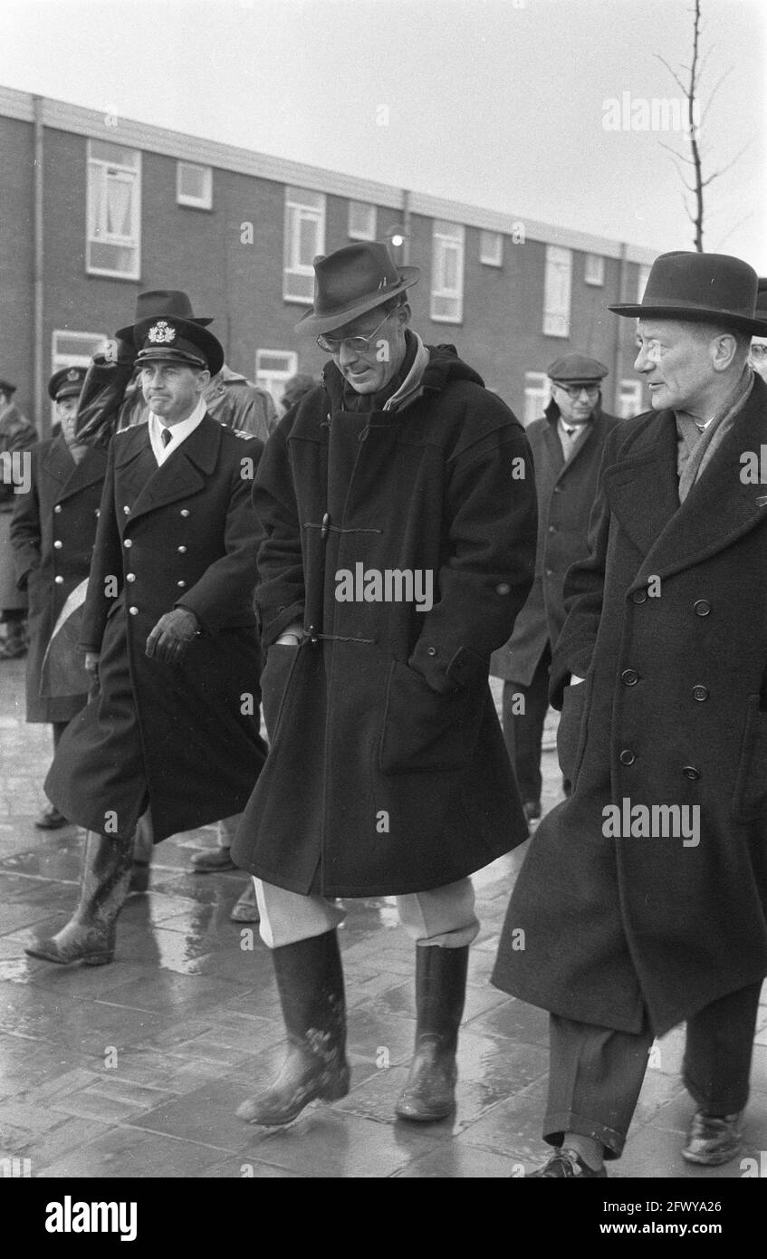 Katastrophe Tuindorp Oostzaan, die Rückkehr, Prinz mit Staatssekretär, 29. Januar 1960, PRINS, Katastrophen, Staatssekretäre, Niederlande, 20. Jahrhundert Stockfoto