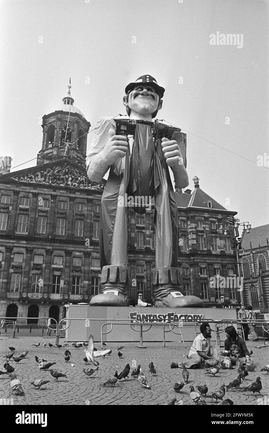 Giant on the Dam, 3. Juni 1978, Giants, Niederlande, 20. Jahrhundert Presseagentur Foto, Nachrichten zu erinnern, Dokumentarfilm, historische Fotografie 1945-1990, visuelle Geschichten, Menschliche Geschichte des zwanzigsten Jahrhunderts, Momente in der Zeit festzuhalten Stockfoto