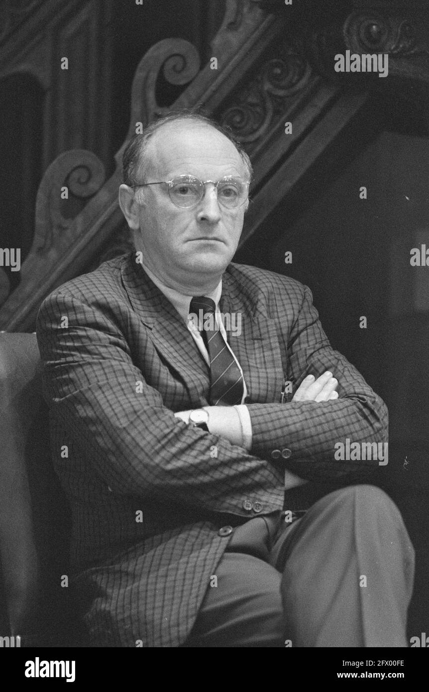 Der russische Dichter und Nobelpreisträger Joseph Brodsky im Auditorium UVA, Headline, 31. Oktober 1988, Dichter, Niederlande, Presseagentur des 20. Jahrhunderts, Foto, Nachrichten zum erinnern, Dokumentarfilm, historische Fotografie 1945-1990, visuelle Geschichten, Menschliche Geschichte des zwanzigsten Jahrhunderts, Momente in der Zeit festzuhalten Stockfoto