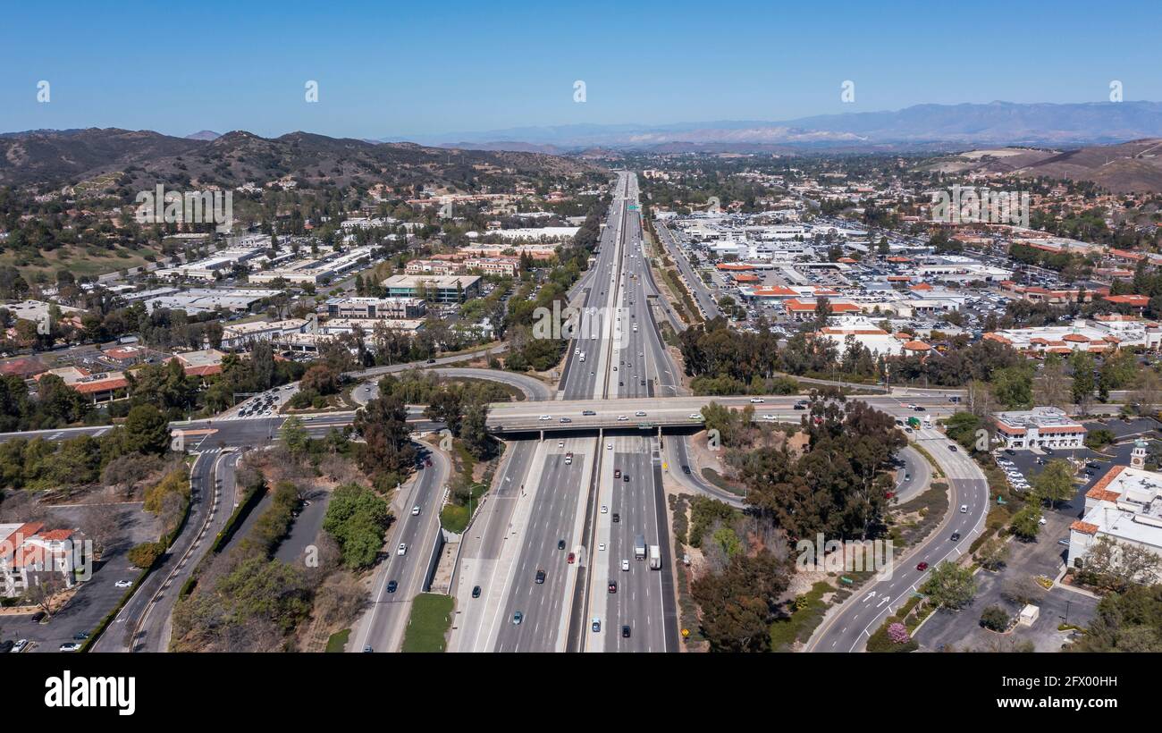 Luftaufnahme der Innenstadt von Thousand Oaks, Kalifornien, USA. Stockfoto