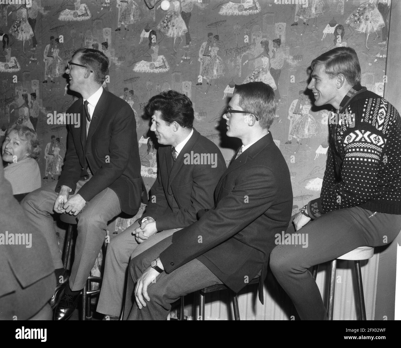 Skating Core Team im Hotel Centraal in Amsterdam, 28. Dezember 1965, Core Teams, Skating, Sport, Niederlande, Foto der Presseagentur des 20. Jahrhunderts, zu erinnerende Nachrichten, Dokumentarfilm, historische Fotografie 1945-1990, visuelle Geschichten, Menschliche Geschichte des zwanzigsten Jahrhunderts, Momente in der Zeit festzuhalten Stockfoto