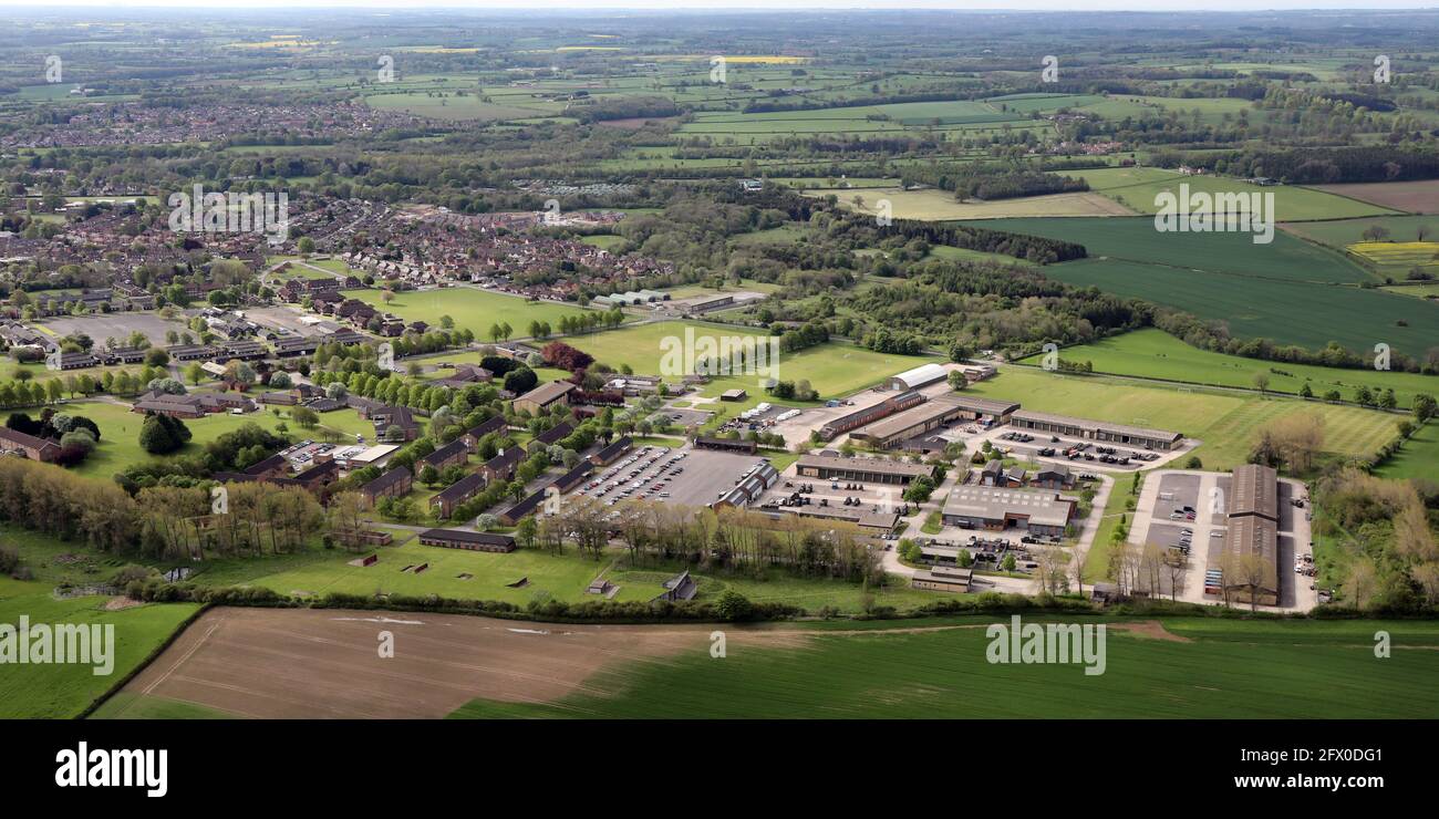 Luftaufnahme des nordwestlichen Endes der ehemaligen Claro-Kaserne an der Clotherholme Road, Ripon, North Yorkshire Stockfoto
