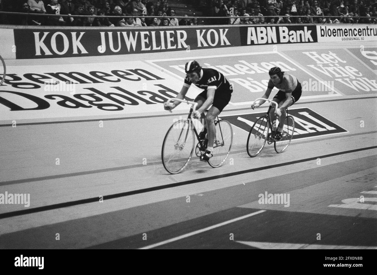 Sechs Tage in Rotterdam (Radfahren); Radler Danny Clarke (l) und Gerben Karstens., 28. Januar 1978, Radfahren, sechs Tage, Niederlande, Presseagentur des 20. Jahrhunderts, Foto, Nachrichten zum erinnern, Dokumentarfilm, historische Fotografie 1945-1990, visuelle Geschichten, Menschliche Geschichte des zwanzigsten Jahrhunderts, Momente in der Zeit festzuhalten Stockfoto