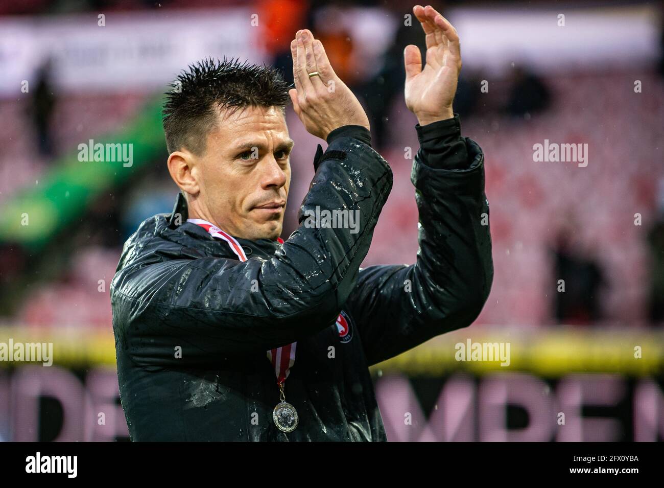 Herning Danemark Mai 2021 Torhuter Jesper Hansen Vom Fc Midtjylland Dankt Den Fans Nach Dem 3f Superliga Spiel Zwischen Fc Midtjylland Und Aarhus Gf In Der Mch Arena In Herning Foto Gonzales Photo