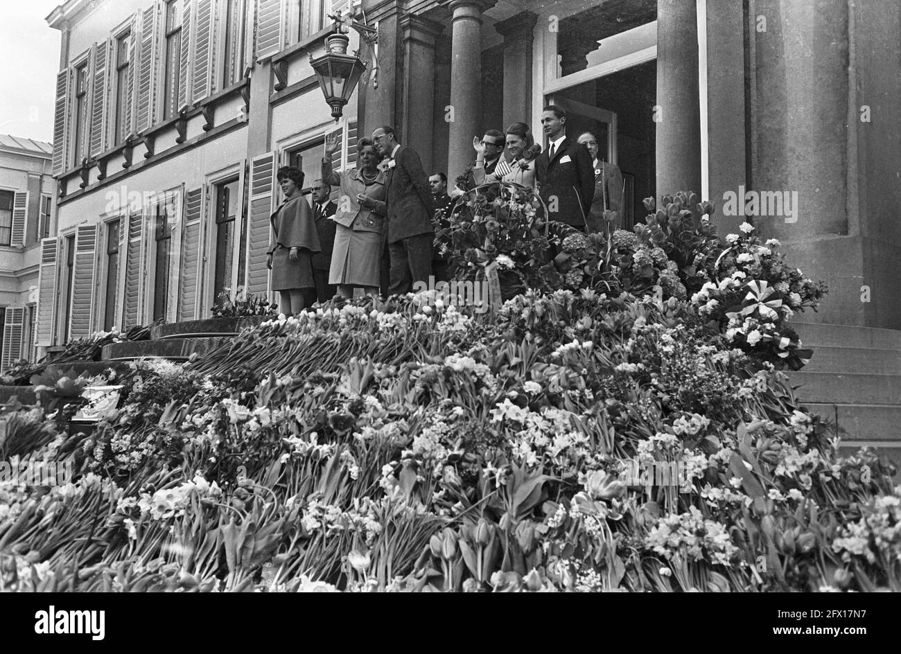 Königstag. Defile, 30. April 1968, defiles, KINGINNEDAG, Niederlande, 20. Jahrhundert Presseagentur Foto, Nachrichten zu erinnern, Dokumentarfilm, historische Fotografie 1945-1990, visuelle Geschichten, Menschliche Geschichte des zwanzigsten Jahrhunderts, Momente in der Zeit festzuhalten Stockfoto