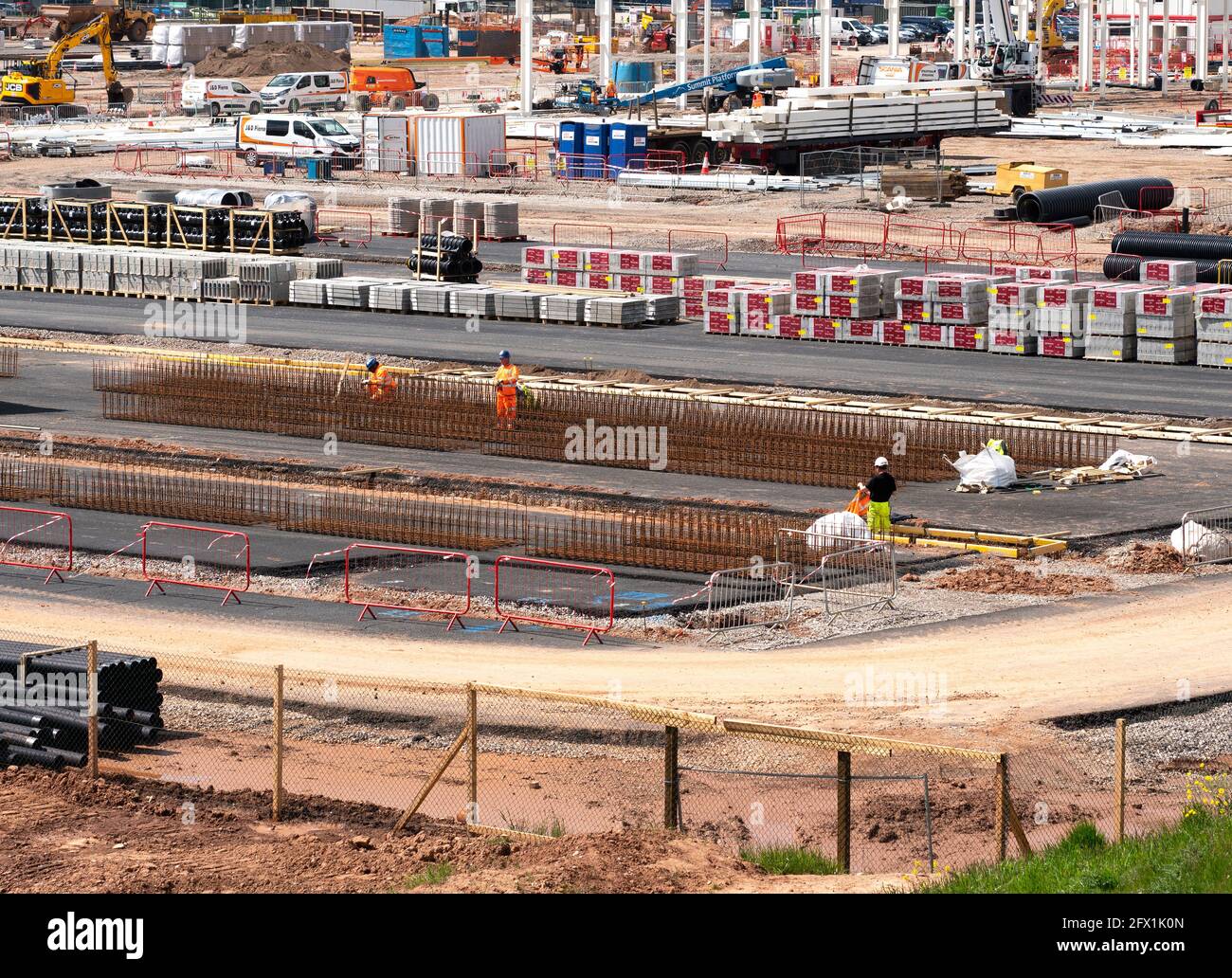 Betonverstärkungsrahmen werden vorbereitet Stockfoto