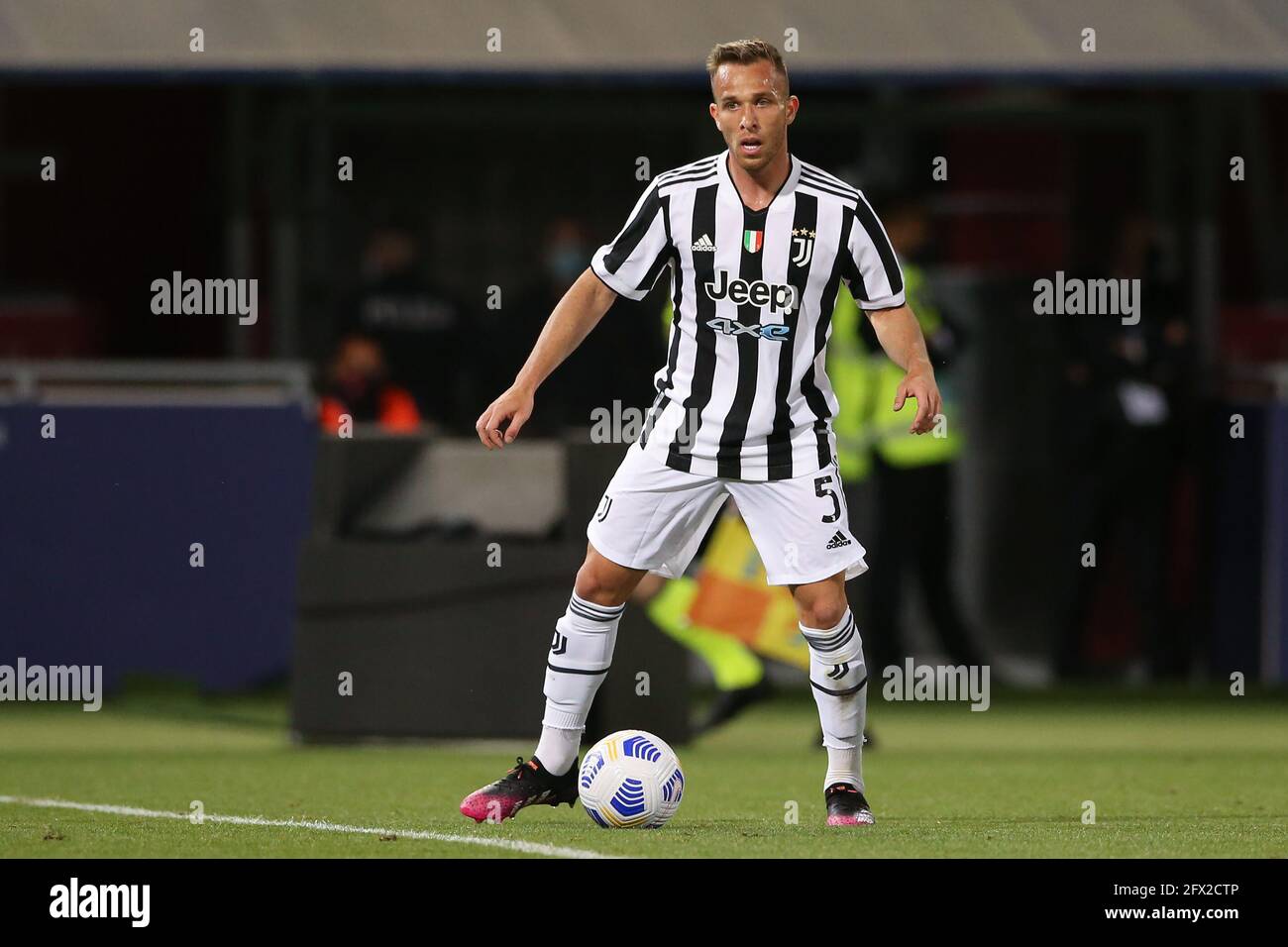 Bologna, Italien, 23. Mai 2021. Arthur von Juventus während der Serie A Spiel in Renato Dall'Ara, Bologna. Bildnachweis sollte lauten: Jonathan Moscrop / Sportimage Stockfoto