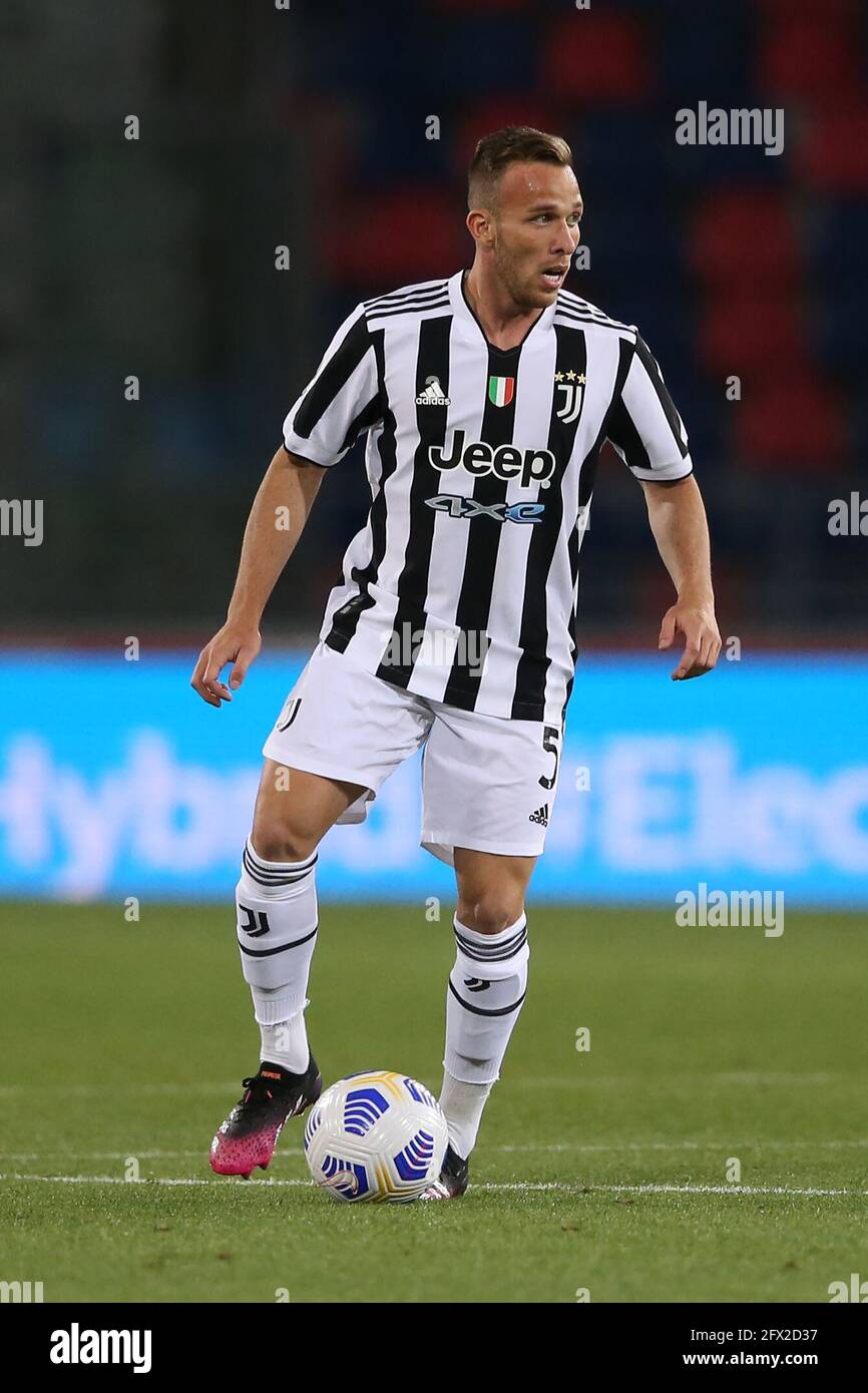 Bologna, Italien, 23. Mai 2021. Arthur von Juventus während der Serie A Spiel in Renato Dall'Ara, Bologna. Bildnachweis sollte lauten: Jonathan Moscrop / Sportimage Stockfoto
