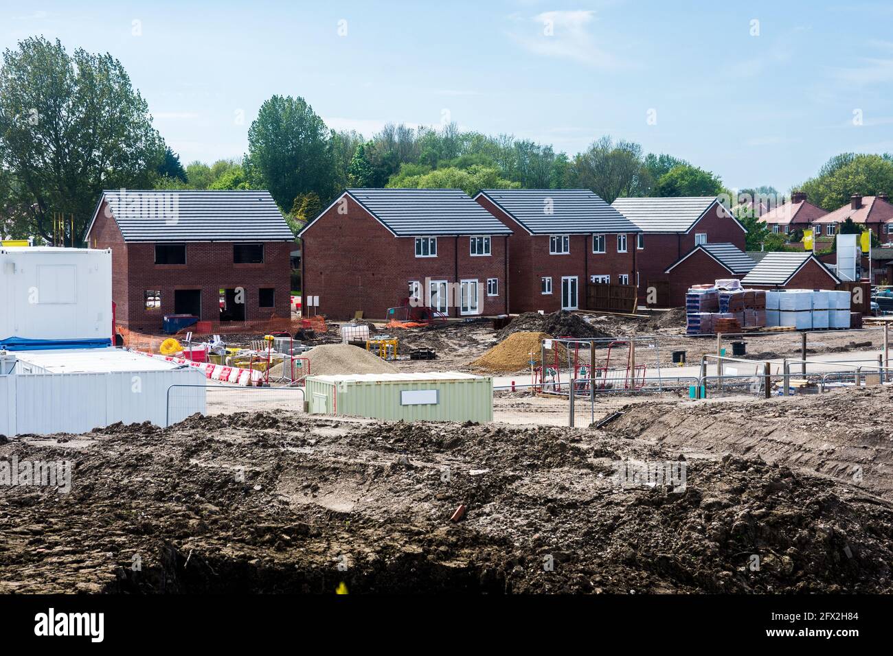 Auf einem Grundstück in Southport, Merseyside, Großbritannien, werden neue Häuser gebaut. Stockfoto