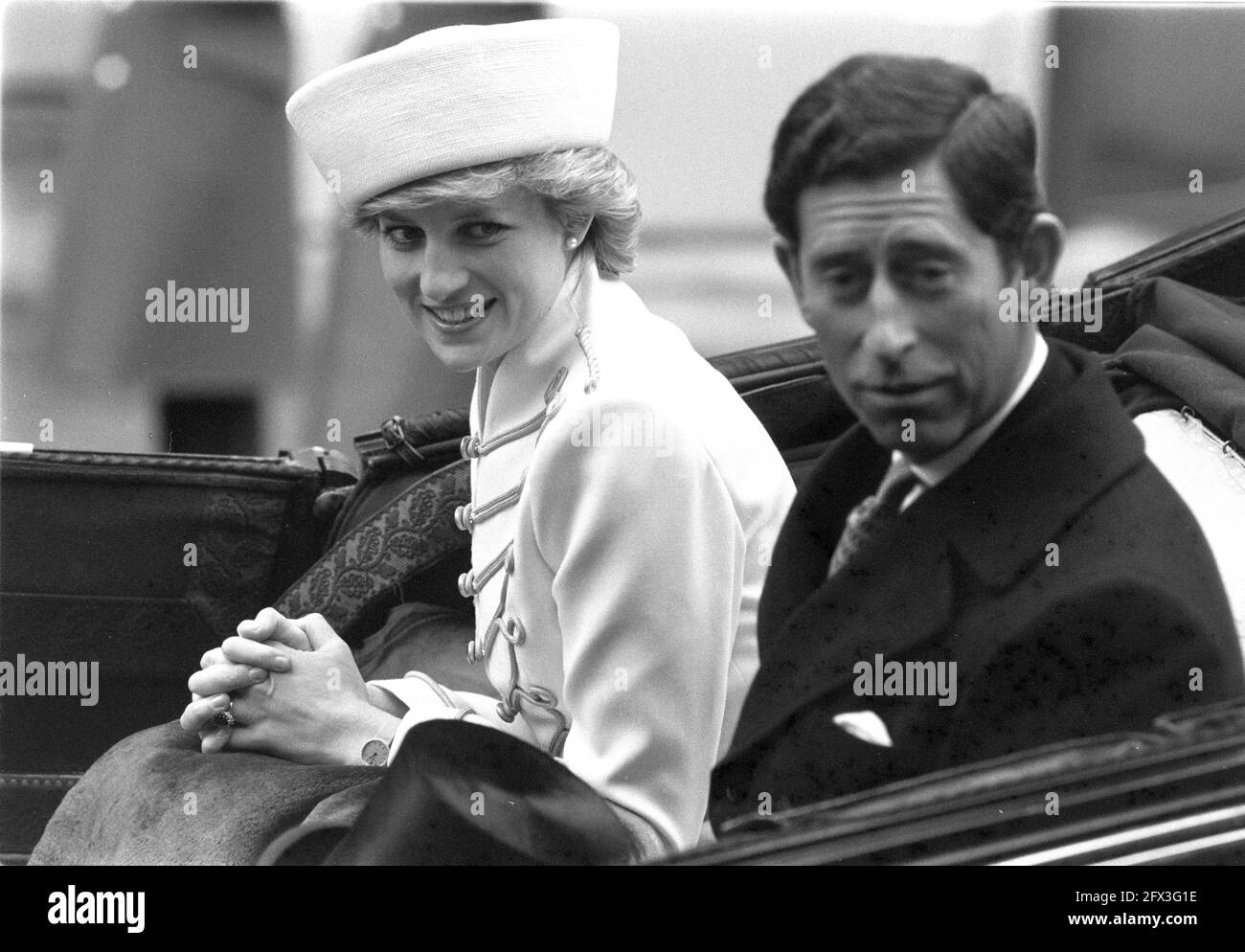 25,März,1987 Prinzessin von Wales nimmt an dem Empfang für die Saudi-Arabien Teil Königliche Familie am Buckingham Palace Stockfoto