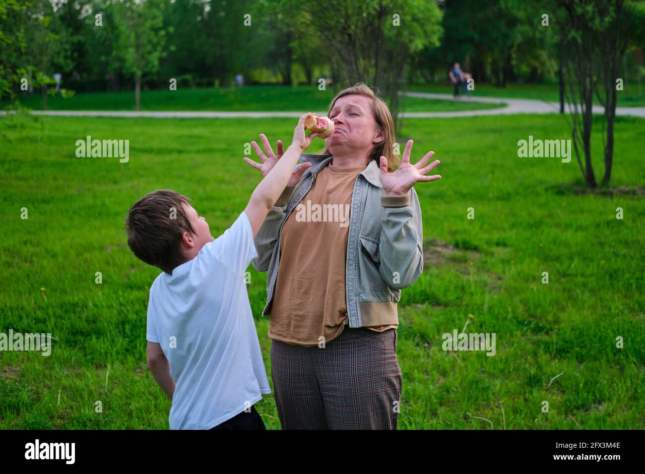 Kind Will Zum Vater Ziehen Mutter Weigert Sich www.alamy.de