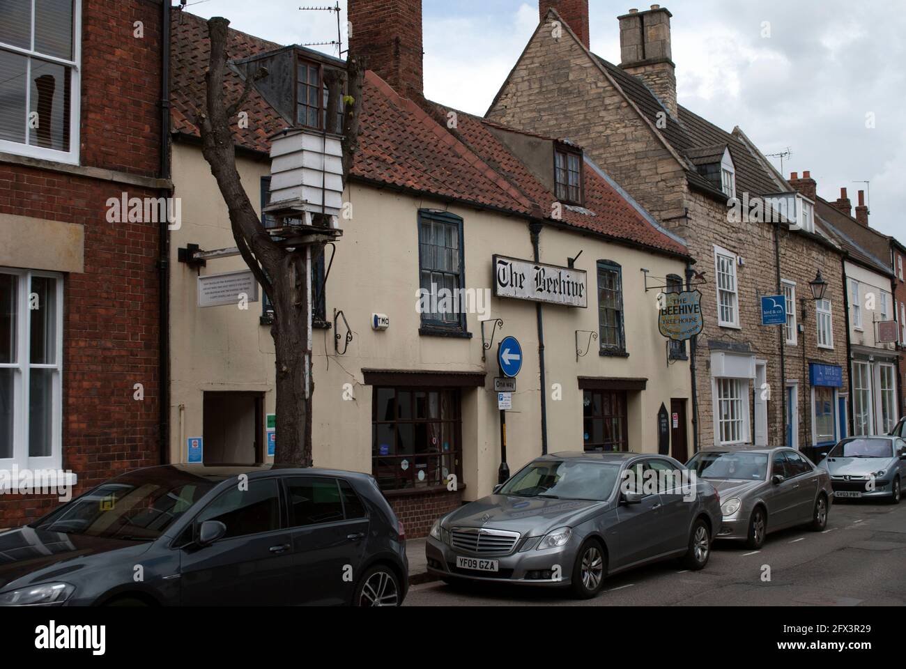 Beehive Inn in Grantham, der einzige Pub mit einem lebendigen Zeichen Stockfoto