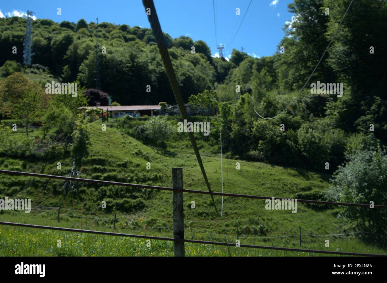 Kabinenbahn Stresa-Mottarone / Incidente Funivia Stresa-Mottarone. Lago Maggiore, Italien Stockfoto