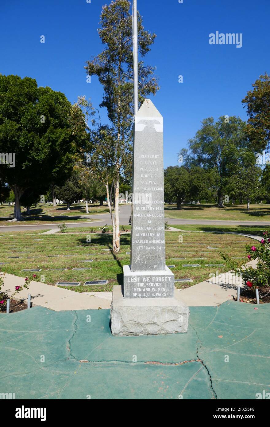 Fullerton, Kalifornien, USA 24. Mai 2021 EIN allgemeiner Blick auf die Atmosphäre des Loma Vista Memorial Park am 24. Mai 2021 in Fullerton, Kalifornien, USA. Foto von Barry King/Alamy Stockfoto Stockfoto