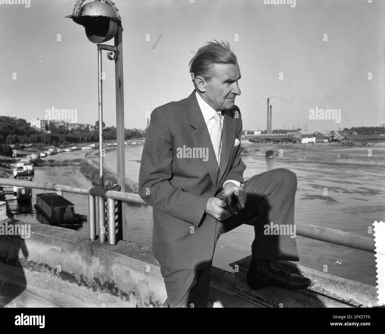 Filmfestival in Arnheim, der deutsche Filmregisseur Frank Wisbar, 20. Juni 1959, Festivals, Filmregisseure, Filme, Porträts, Niederlande, Presseagentur des 20. Jahrhunderts, Foto, Nachrichten zu erinnern, Dokumentarfilm, historische Fotografie 1945-1990, visuelle Geschichten, Menschliche Geschichte des zwanzigsten Jahrhunderts, Momente in der Zeit festzuhalten Stockfoto