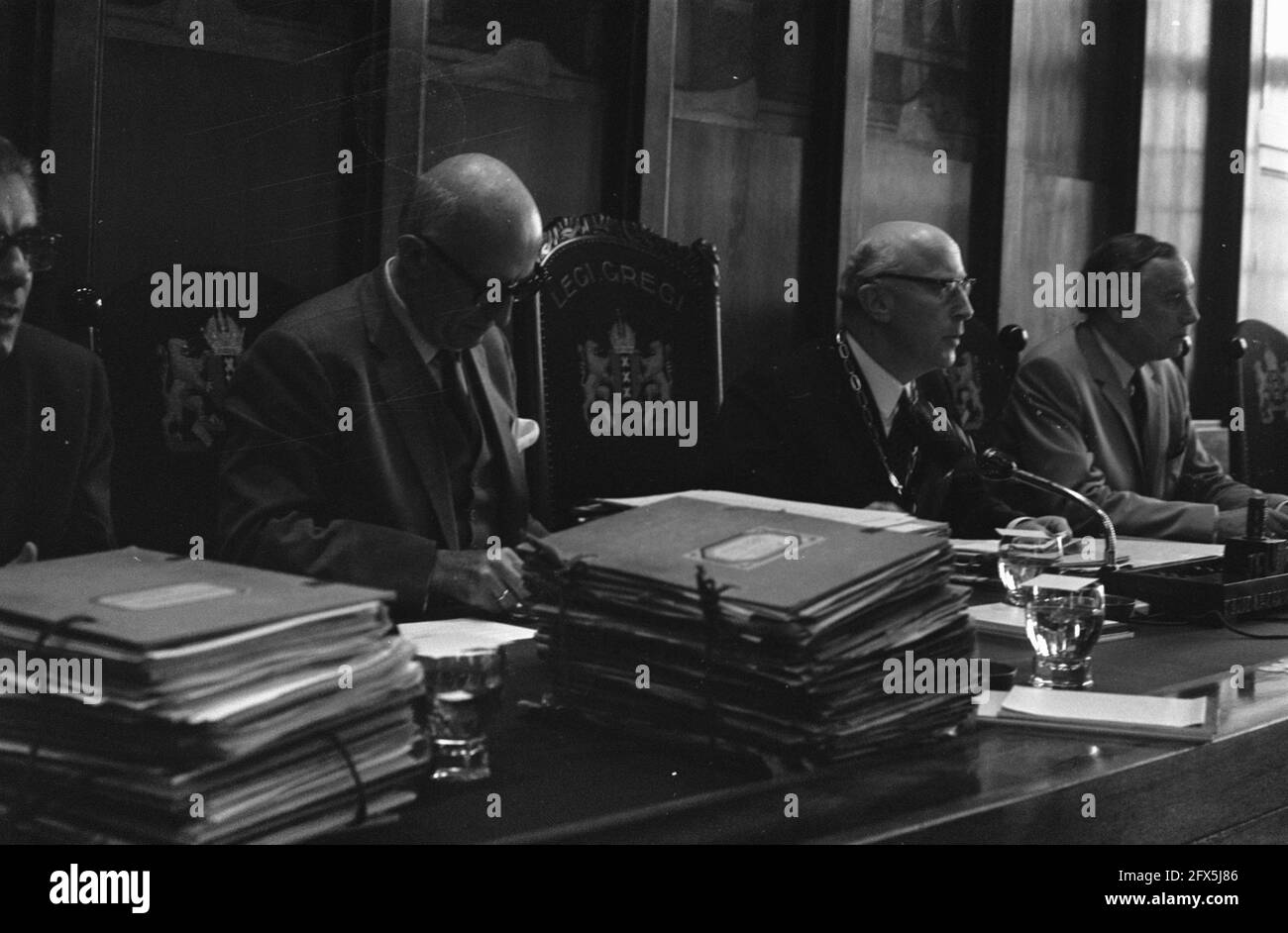 Stadtrat, Amsterdam; Erklärung von Bürgermeister Samkalden zur Damslapers-Politik, 26. August 1970, Bürgermeister, Stadträte, Erklärungen, Niederlande, Presseagentur des 20. Jahrhunderts, Foto, Nachrichten zum erinnern, Dokumentarfilm, historische Fotografie 1945-1990, visuelle Geschichten, Menschliche Geschichte des zwanzigsten Jahrhunderts, Momente in der Zeit festzuhalten Stockfoto