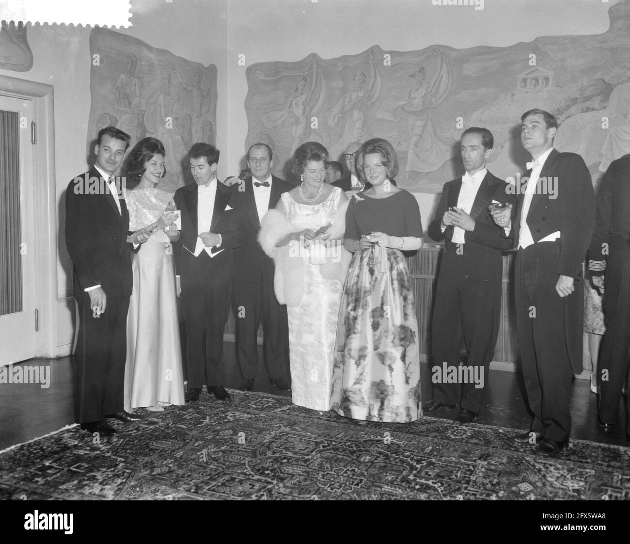 Grand Gala du Disque Classique . John Culsham, Silvia Stahlman, Adam Harasiewiez, Guus Hermus, Gre Brouwenstijn, Irene, Gustav Leonhard und Französisch, 4. Oktober 1963, Niederlande, Presseagentur des 20. Jahrhunderts, Foto, Nachrichten zu erinnern, Dokumentarfilm, historische Fotografie 1945-1990, visuelle Geschichten, Menschliche Geschichte des zwanzigsten Jahrhunderts, Momente in der Zeit festzuhalten Stockfoto