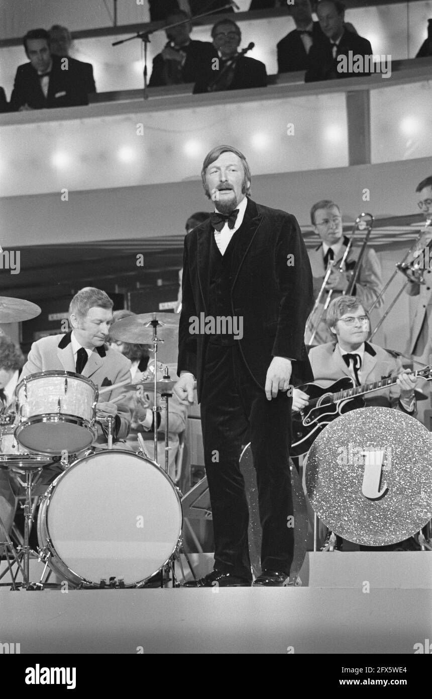 Grand Gala du Disque im RAI Amsterdam. James Last Band, 27. Februar 1970, Niederlande, Foto der Presseagentur des 20. Jahrhunderts, zu erinnerende Nachrichten, Dokumentarfilm, historische Fotografie 1945-1990, visuelle Geschichten, Menschliche Geschichte des zwanzigsten Jahrhunderts, Momente in der Zeit festzuhalten Stockfoto