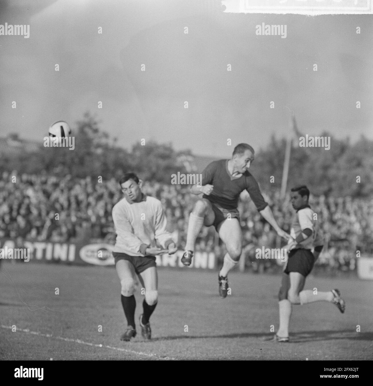 Haarlem-Champion 2. Devision mit 6-0 Sieg über Wilhelmina. Spielzeit, 15. Juni 1963, Champions Fußball, Sport, Niederlande, Presseagentur des 20. Jahrhunderts, Foto, Nachrichten zum erinnern, Dokumentarfilm, historische Fotografie 1945-1990, visuelle Geschichten, Menschliche Geschichte des zwanzigsten Jahrhunderts, Momente in der Zeit festzuhalten Stockfoto