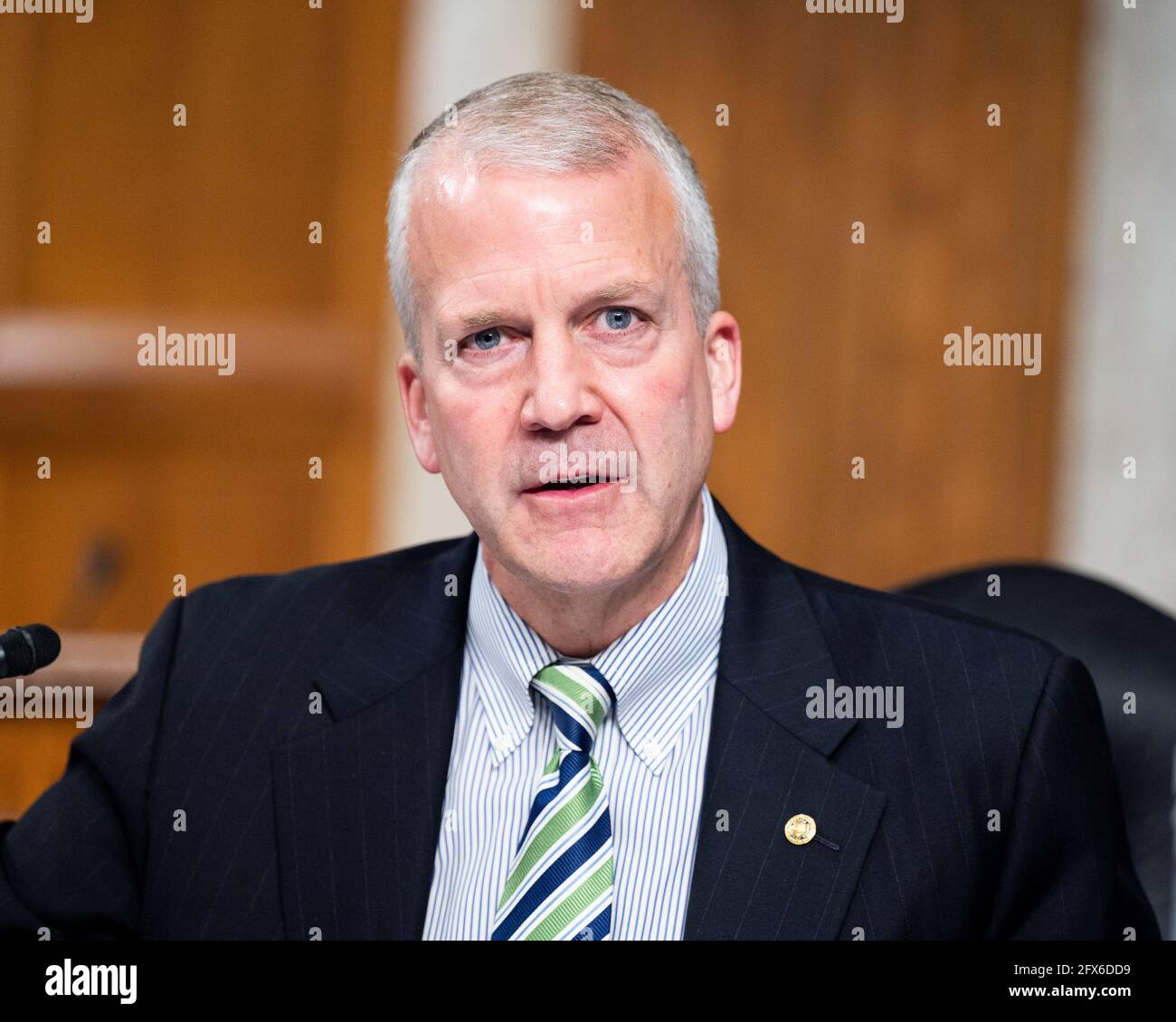 Washington, Usa. Mai 2021. US-Senator Dan Sullivan (R-AK) spricht bei einer Anhörung des Ausschusses für bewaffnete Dienste des Senats. Kredit: SOPA Images Limited/Alamy Live Nachrichten Stockfoto