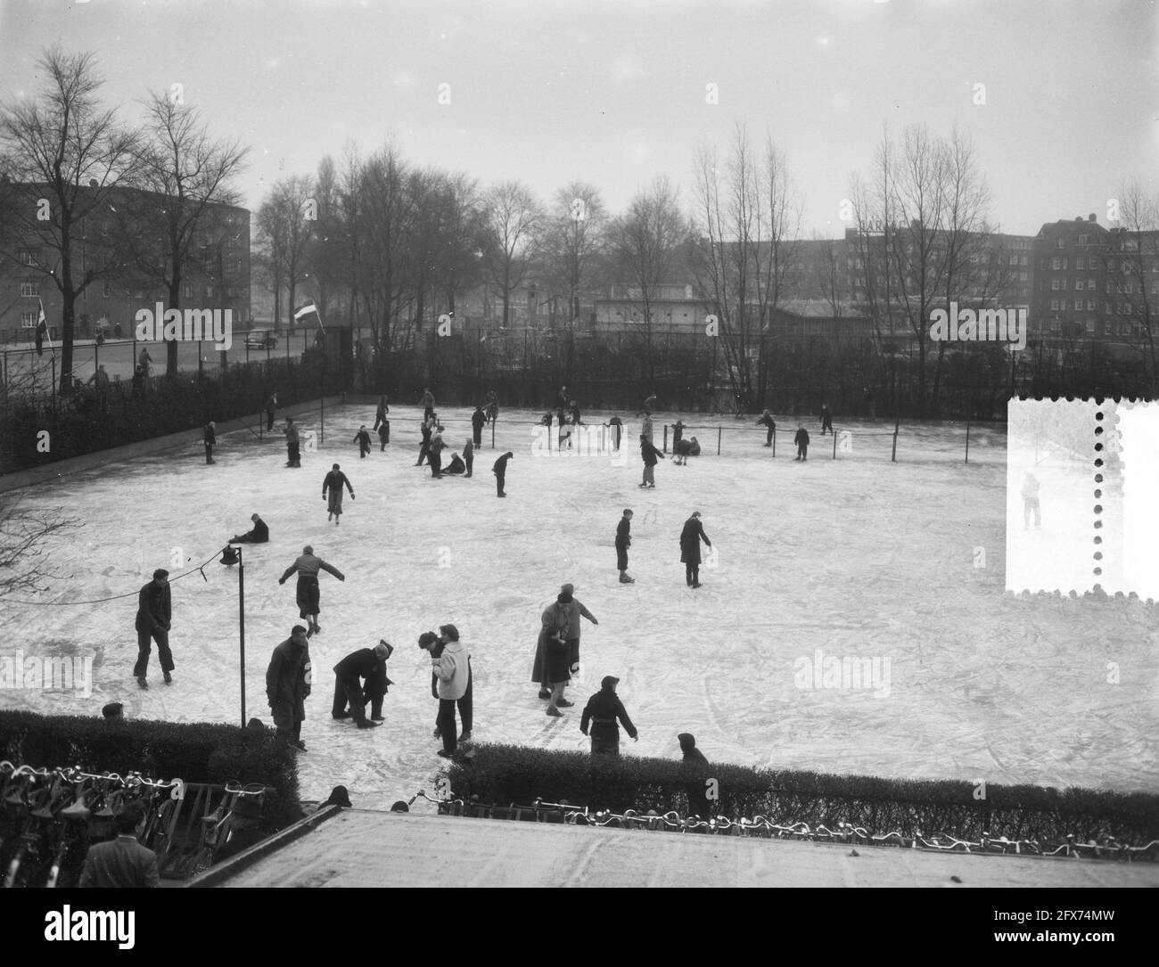 Eisspaß im Apollohal auf dem Tennisplatz Amsterdam, 6. Januar 1954, Eisspaß, Niederlande, 20. Jahrhundert Presseagentur Foto, Nachrichten zu erinnern, Dokumentarfilm, historische Fotografie 1945-1990, visuelle Geschichten, Menschliche Geschichte des zwanzigsten Jahrhunderts, Momente in der Zeit festzuhalten Stockfoto