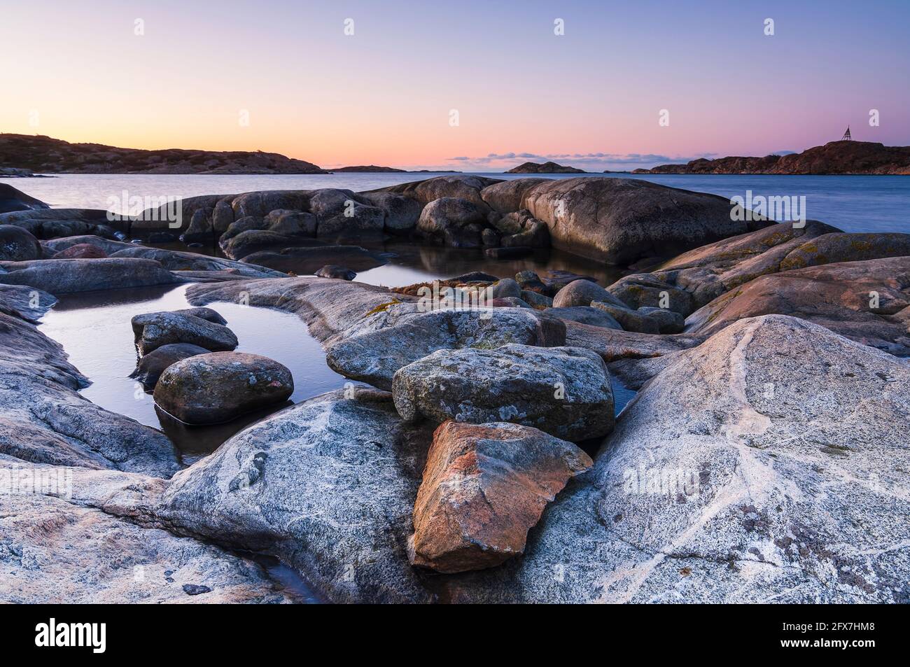 Küstenlandschaft bei Sonnenuntergang, Schweden Stockfoto