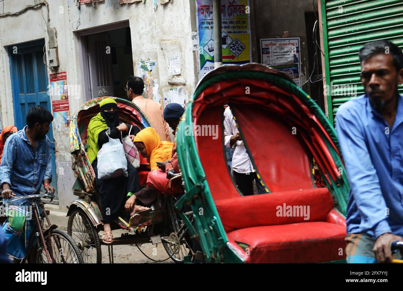 Die pulsierenden Märkte im Chawk Bazar in Dhaka, Bangladesch. Stockfoto