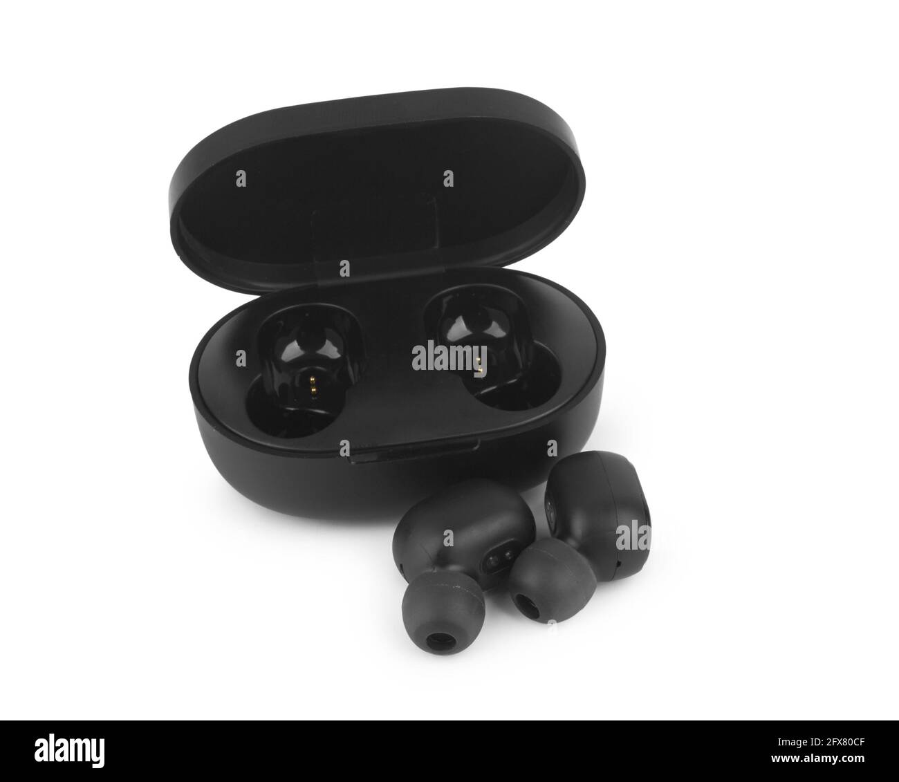 Schwarze kabellose Kopfhörer auf weißem Hintergrund isoliert  Stockfotografie - Alamy