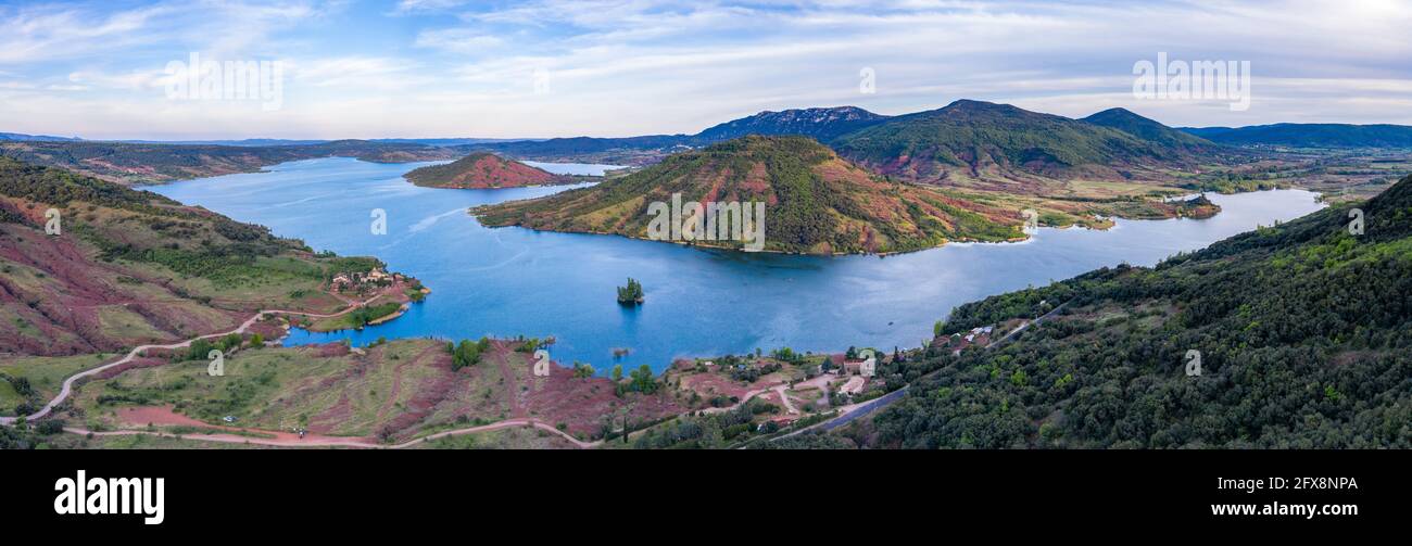 Frankreich, Herault, Lac du Salagou, Celles, Gesamtansicht des Lac du Salagou, See Salagou (Luftaufnahme)// Frankreich, Hérault (34), lac du Salagou, Celles Stockfoto