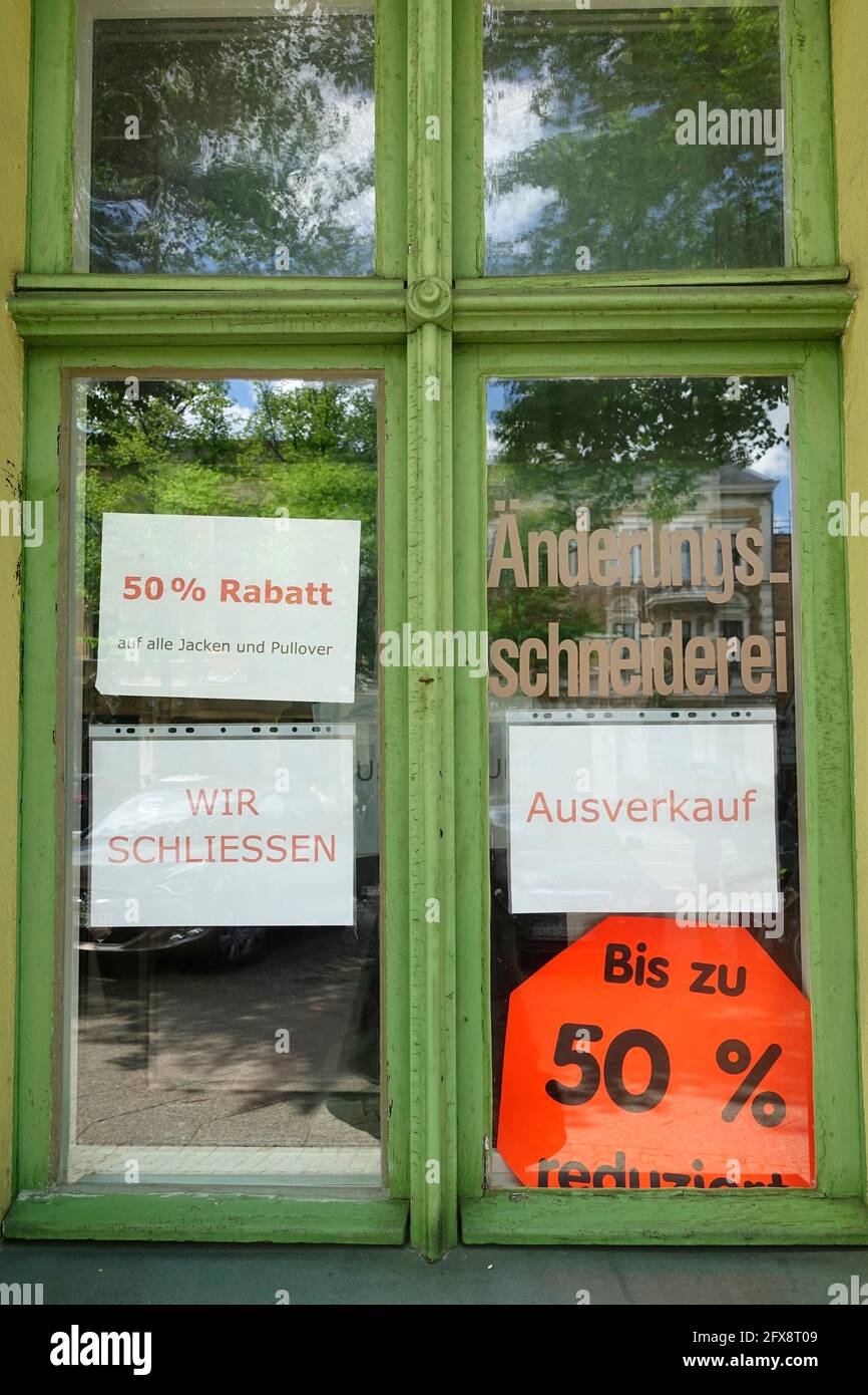 Geschäftsschluss und Ausverkauf aufgrund von Insolvenz, Berlin, Deutschland Stockfoto