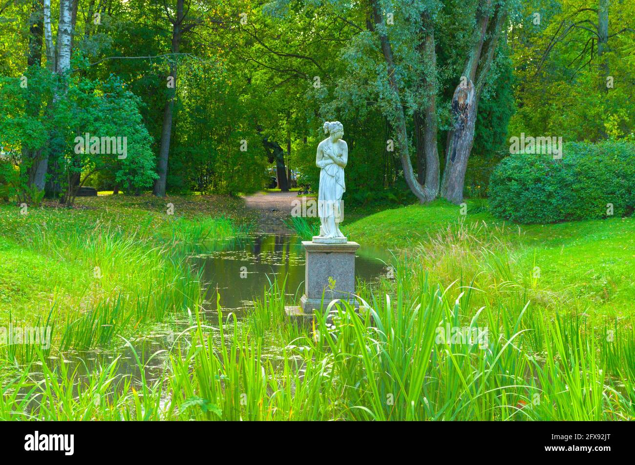 Pavlovsk, St. Petersburg, Russland - 21. September 2017.Skulptur der Venus Italica in der Nähe des Pavlovsker Pavlovsker Parks in Pavlo Stockfoto