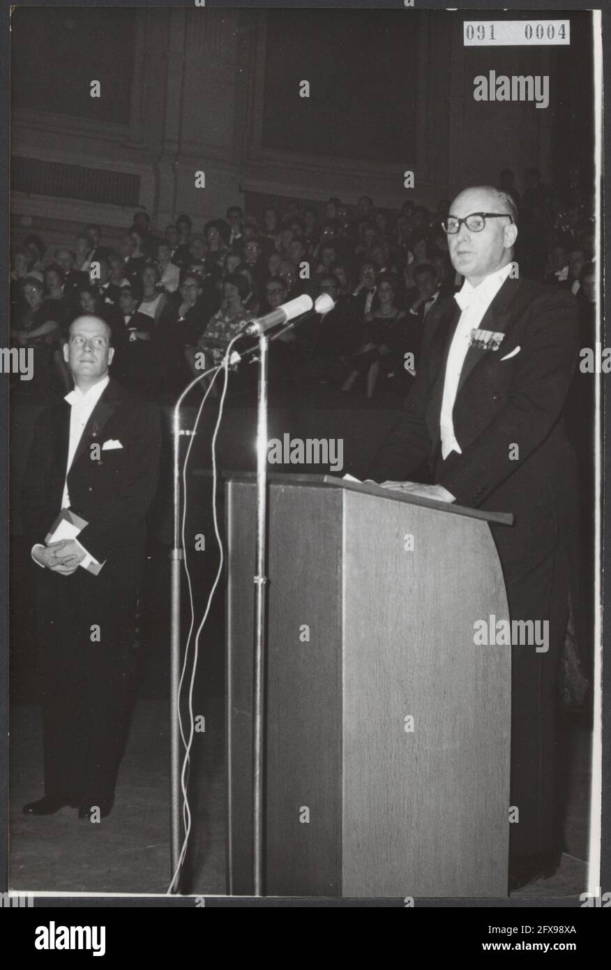 Buchwoche 1964, 28. Februar 1964, BOEKENWEKEN, Festlichkeiten, Reden, Niederlande, Foto der Presseagentur des 20. Jahrhunderts, zu erinnerende Nachrichten, Dokumentarfilm, historische Fotografie 1945-1990, visuelle Geschichten, Menschliche Geschichte des zwanzigsten Jahrhunderts, Momente in der Zeit festzuhalten Stockfoto