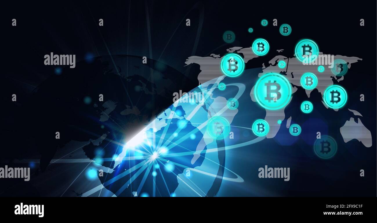 Zusammensetzung von Bitcoin-Symbolen über Verbindungen, Globus und Weltkarte auf blauem Hintergrund Stockfoto