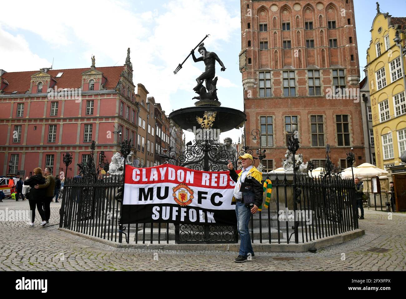 Vor dem Finale der UEFA Europa League im Danziger Stadion in Polen werden Fans in der Stadt Danzig gesehen. Bilddatum: Mittwoch, 26. Mai 2021. Stockfoto