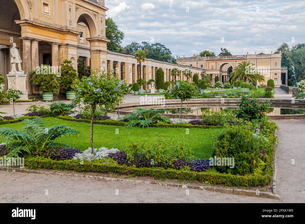 Blick auf die Orangerie im Park Sanssouci in Potsdam Stockfoto