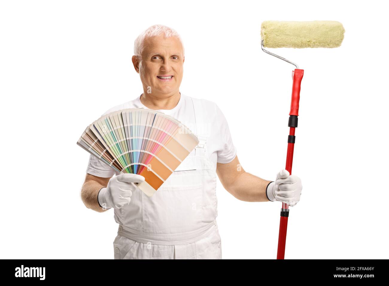 Maler-Dekorateurin mit Farbpalette und Farbrolle Isoliert auf weißem Hintergrund Stockfoto